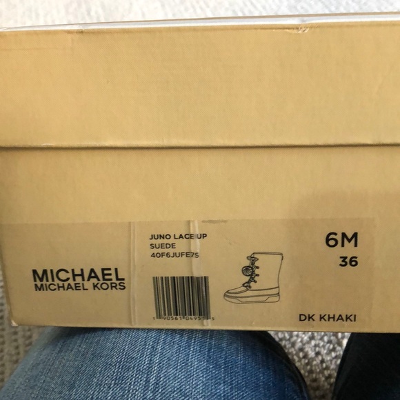 Michael Kors Juno Lace Up boot - Picture 4 of 4